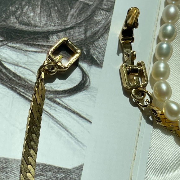 Vintage Givenchy chain bracelet in gold tone. - Picture 12 of 14